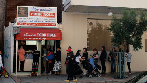 The line to Marrickville Pork Roll leading out the door